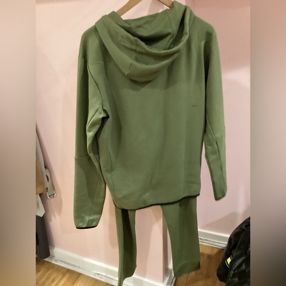 NWT green sweat suit - Picture 2 of 5